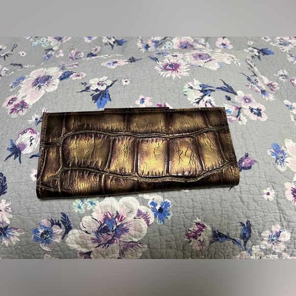 Keep it Gypsy Wallet/Clutch - Picture 2 of 3